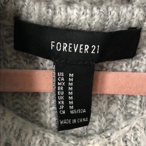 Light gray turtleneck sweater - Picture 4 of 4